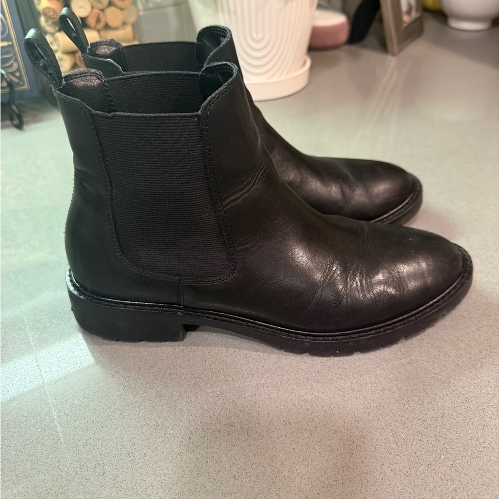 Steve Madden Black Leather Chelsea Boots
